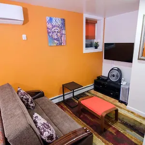 Elegant 2 Bedroom W Modern Amenities Apartment New York