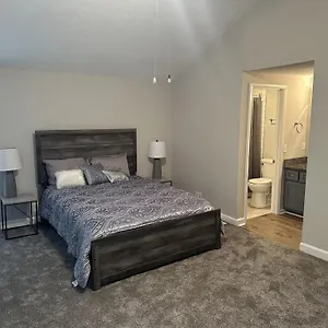 2 Bedroom Loft 10 Min From Downtown Apartment Nashville